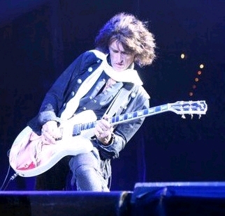 Aerosmith_Paris_-_Bercy_20070605